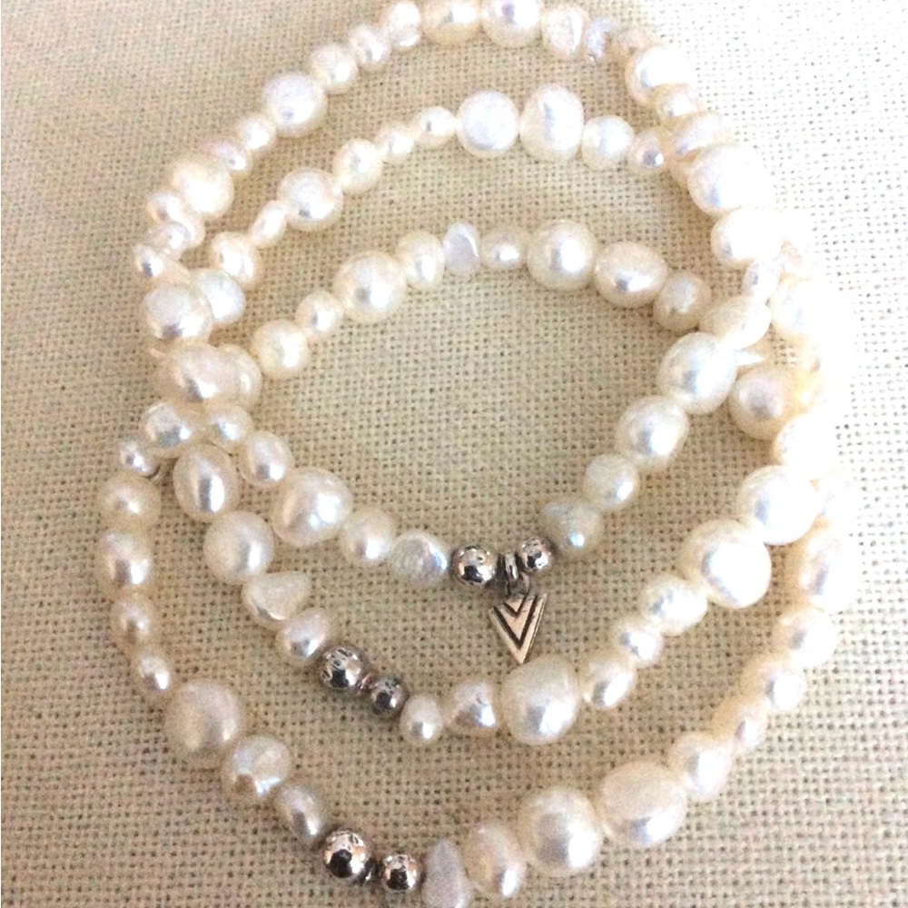 Silpada Goddess Sterling Silver Pearl Stretch Bracelet Three Strands - Picture 2 of 9